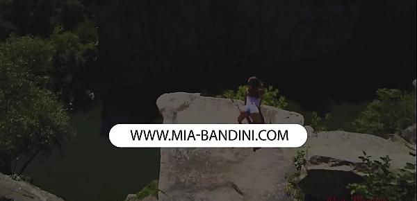  WILD PUBLIC FUCKING ON A HIGH CLIFF IN CANYON. MIA BANDINI